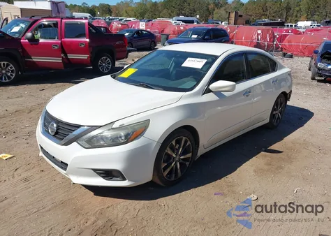 2017 Nissan Altima 2.5 Sr z USA, uszkodzony, nr VIN 1N4AL3AP3HC142108